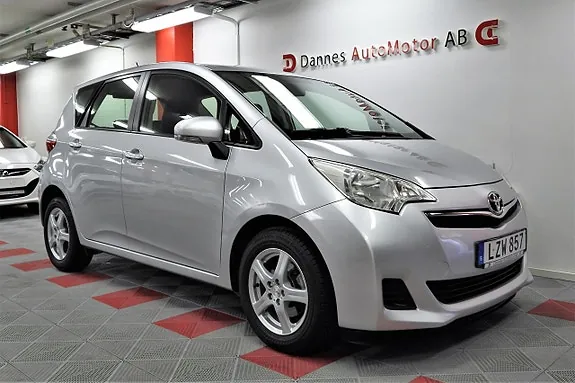 Toyota Verso-S 2011 photo 4