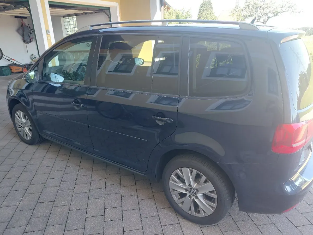 Volkswagen Touran 2013 photo 3