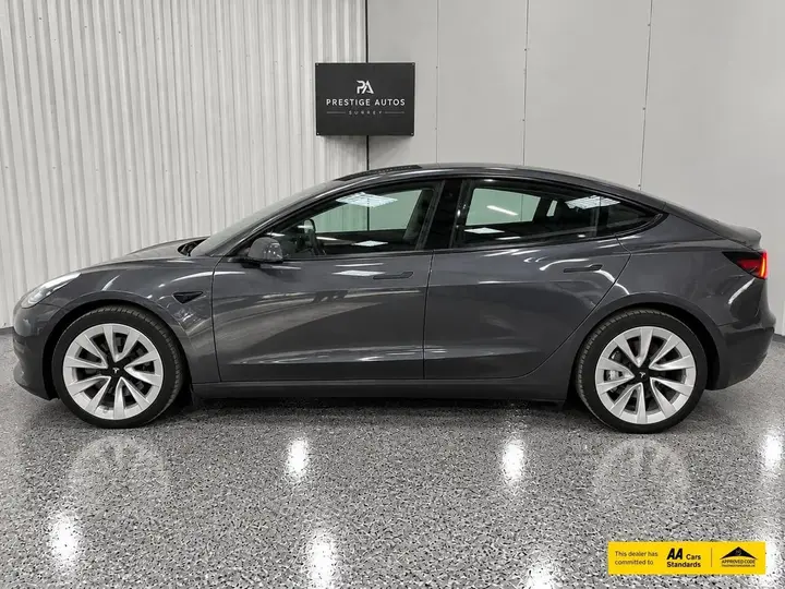 Tesla Model 3 2021 photo 3