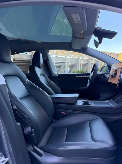 Tesla Model Y 2023 photo 3