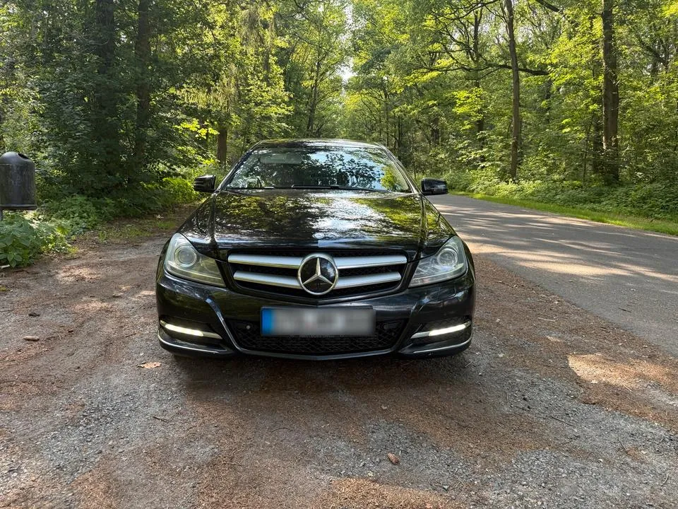 Mercedes-Benz C220D