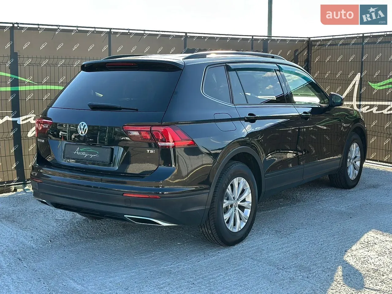 Volkswagen Tiguan 2017 photo 2