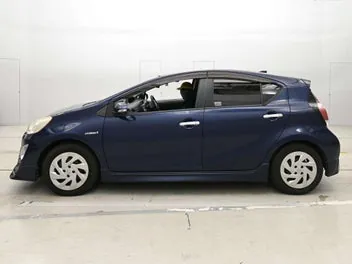 Toyota Aqua 2016 photo 3