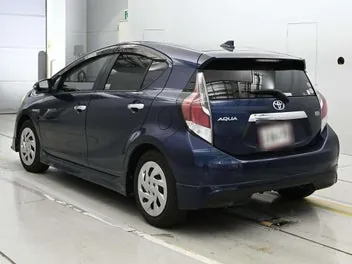 Toyota Aqua 2016 photo 4
