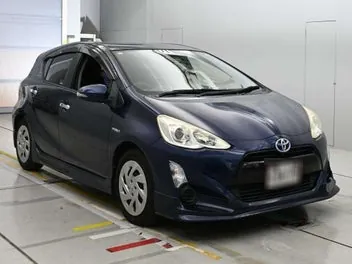 Toyota Aqua 2016 photo 2