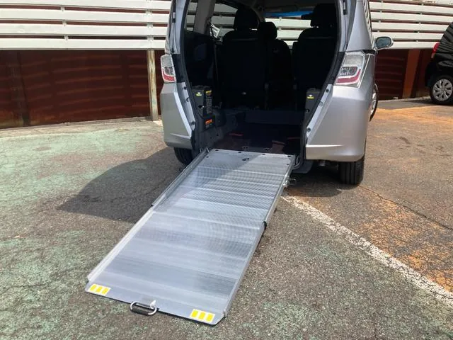 Honda Freed X 2013 photo 4
