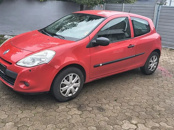 Renault Clio Iii 2012 photo 2