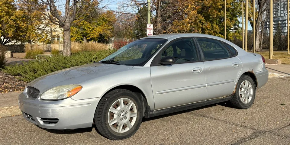 Ford Taurus 2006 photo 2