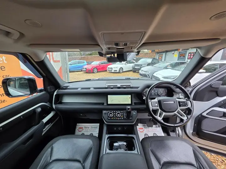 Land Rover Defender 110 2020 photo 3