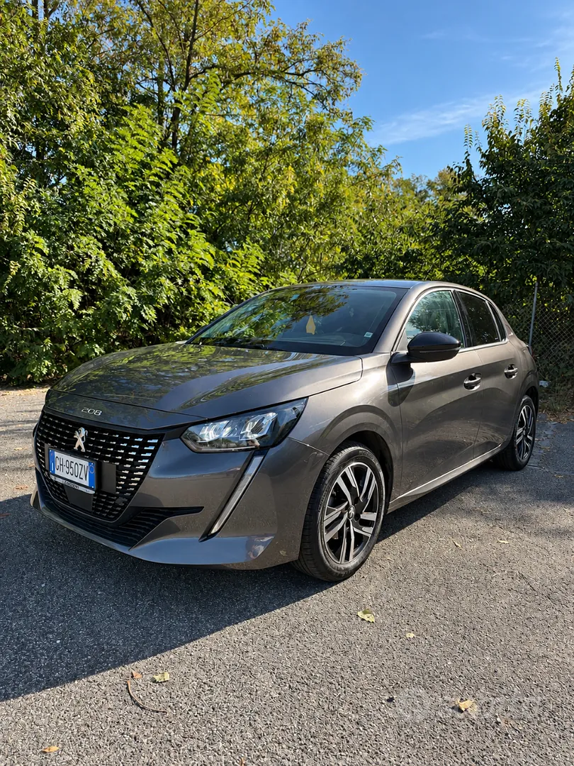 Peugeot 208 2022 photo 2