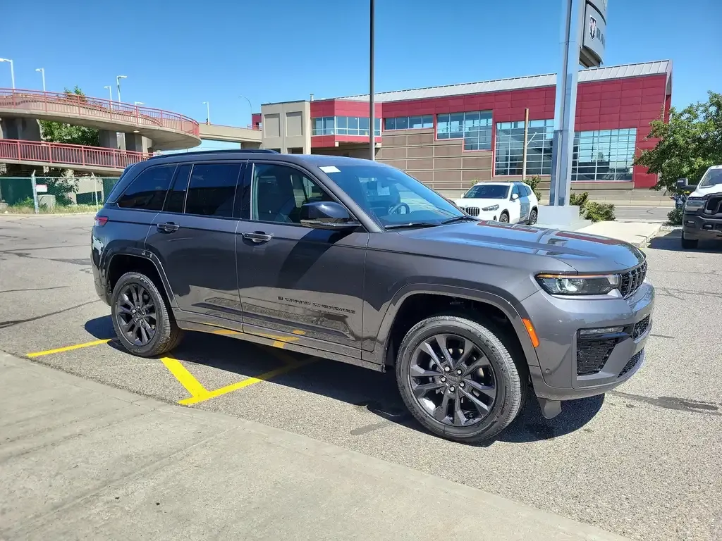 Jeep Grand Cherokee 2026 photo 5