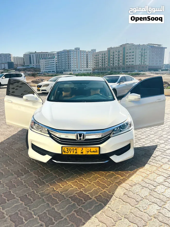 Honda Accord 2017 photo 2