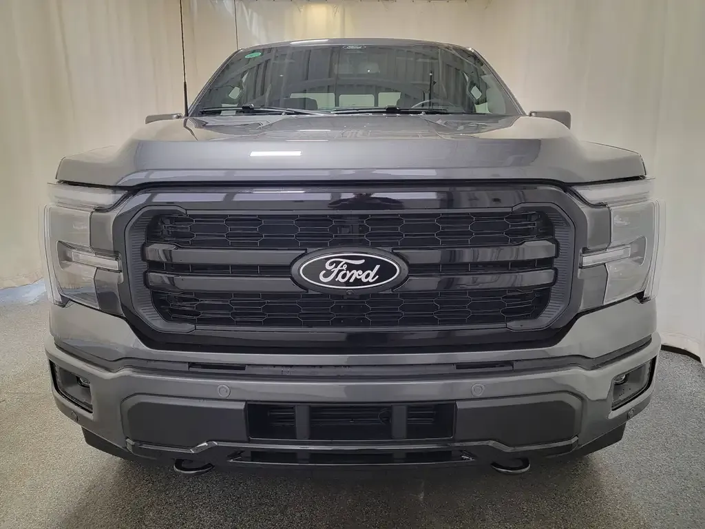 Ford F-150 2026 photo 2