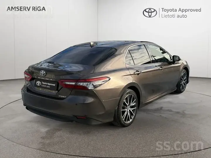 Toyota Camry 2022 photo 2