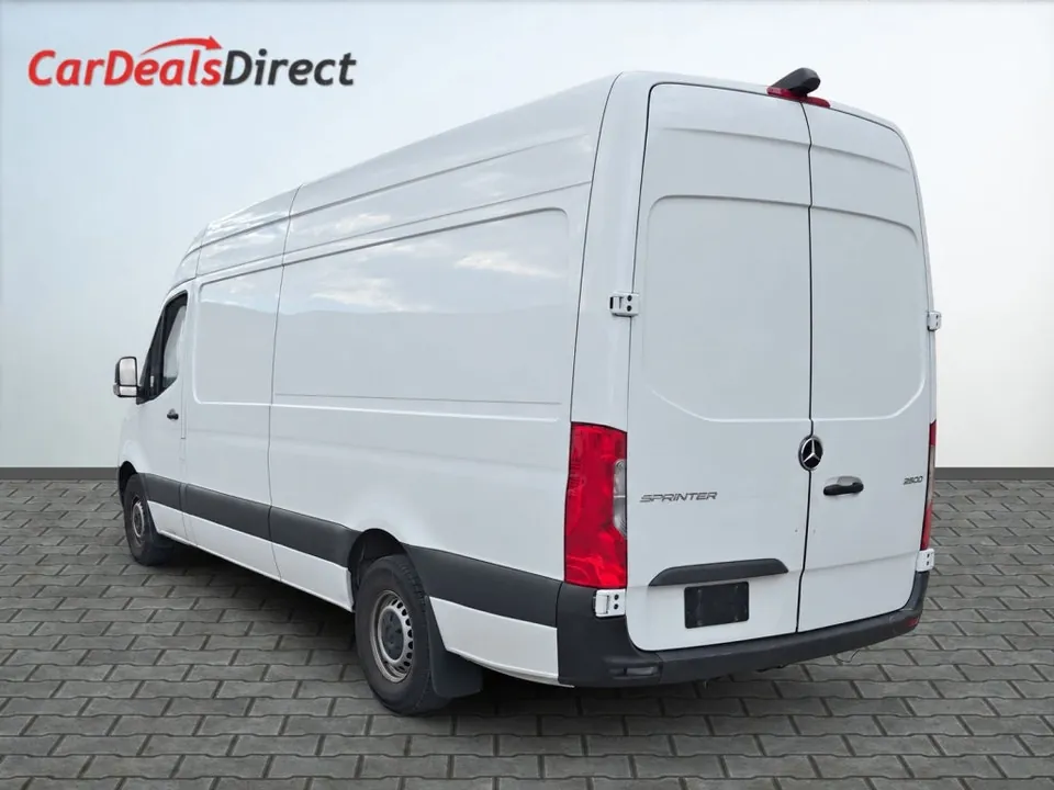 Mercedes-Benz Sprinter 2024 photo 5