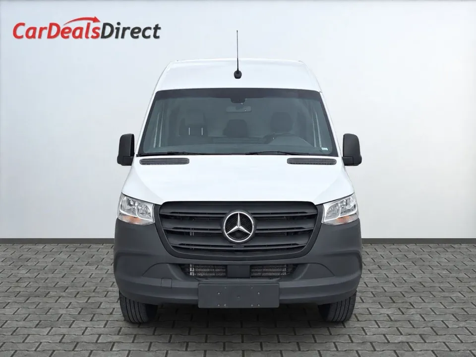 Mercedes-Benz Sprinter 2024 photo 2