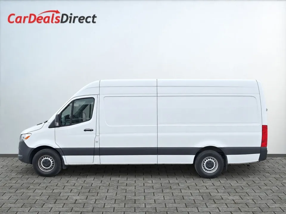 Mercedes-Benz Sprinter 2024 photo 3