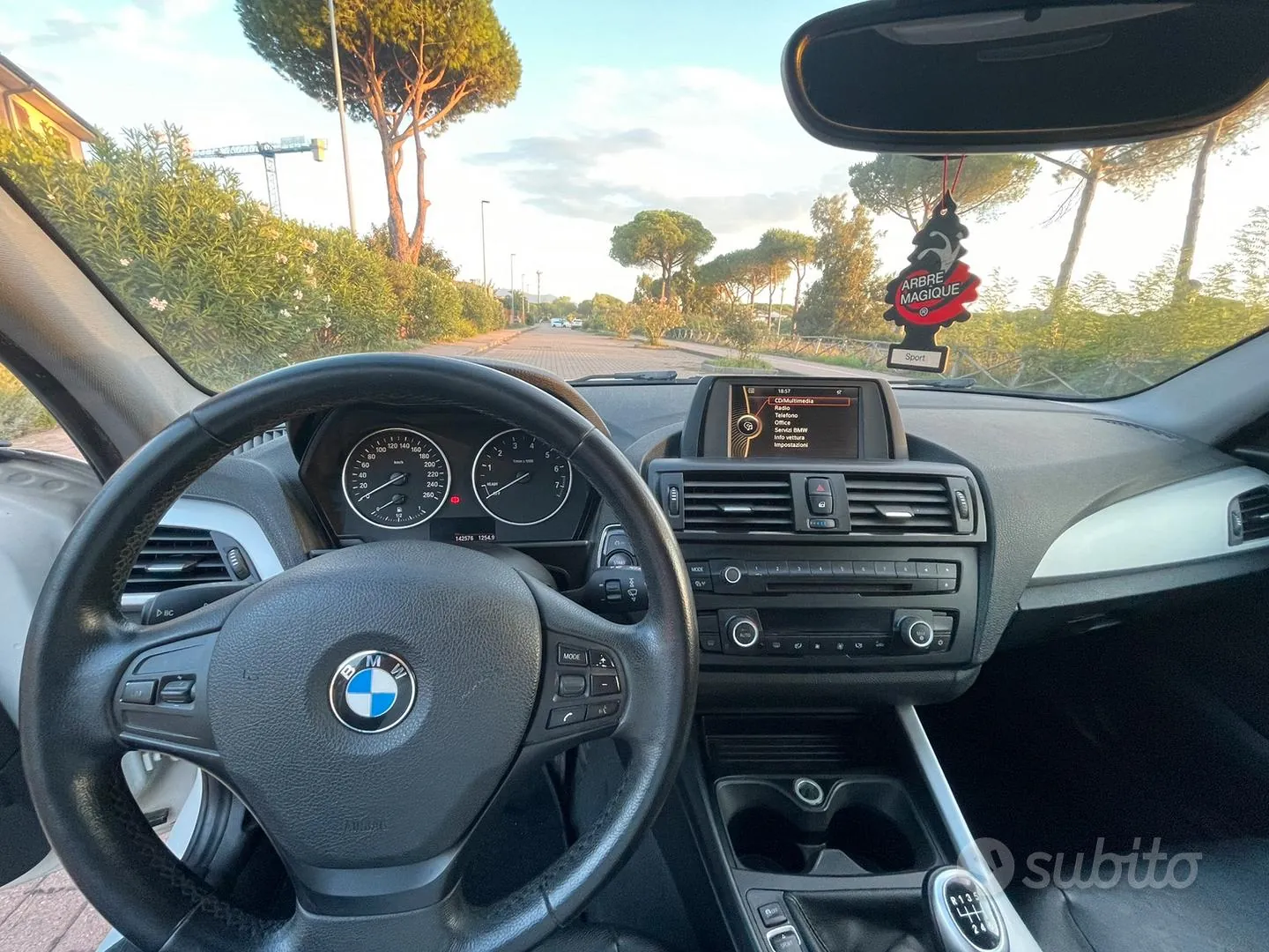 BMW 1 Series 2012 photo 5