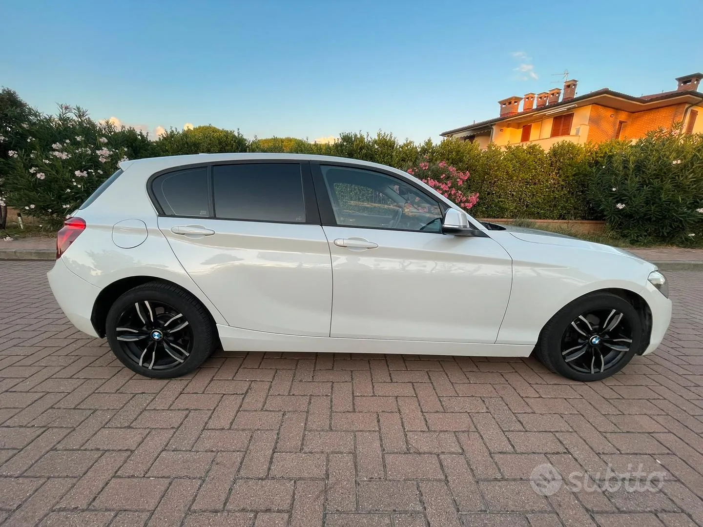 BMW 1 Series 2012 photo 2
