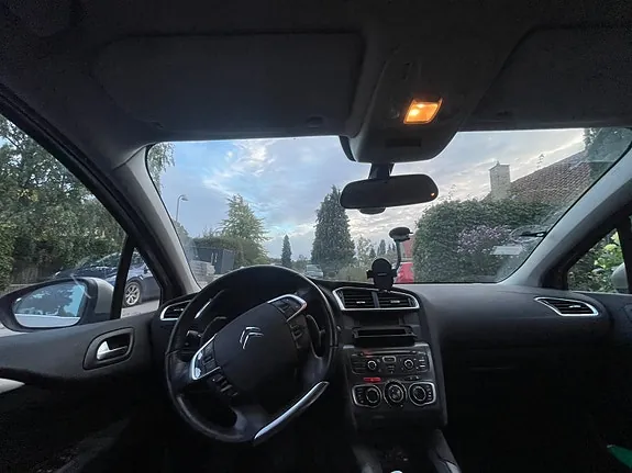 Citroen C4 2012 photo 3