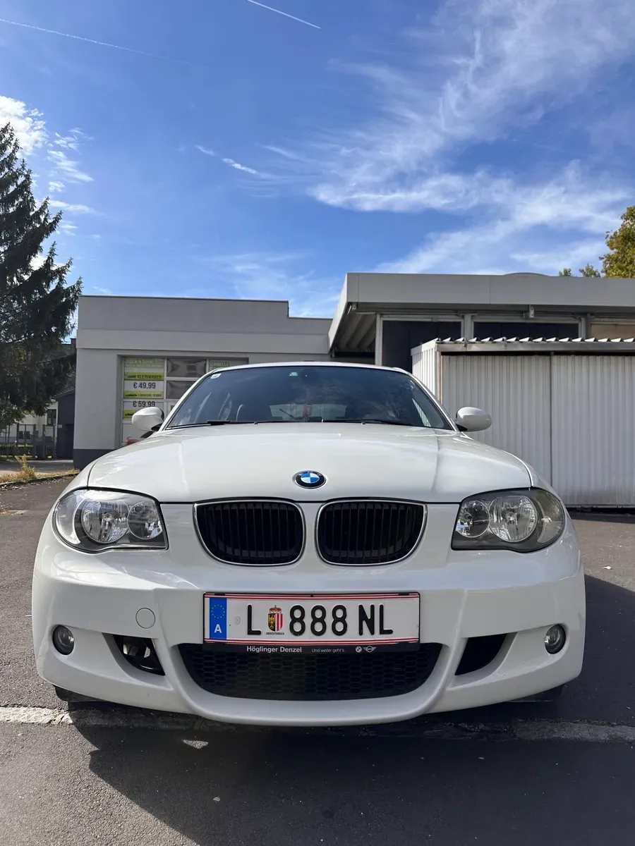 BMW 1 Series 2008 photo 2