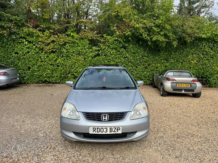 Honda Civic 2003 photo 2