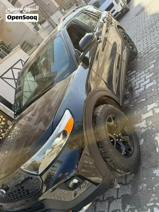 Ford Explorer 2023 photo 4