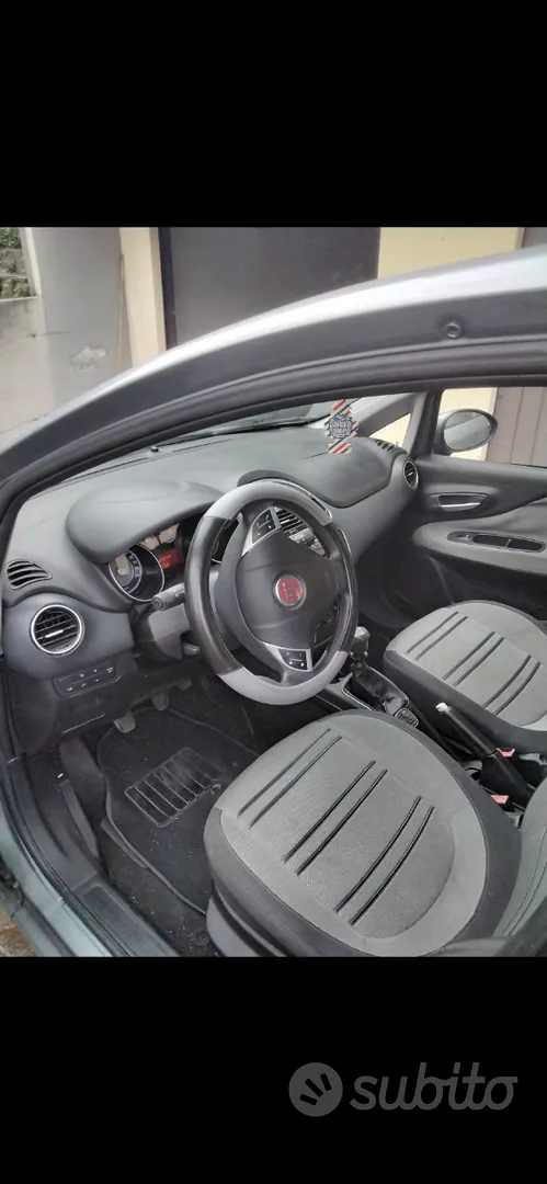 Fiat Punto Evo 2010 photo 2