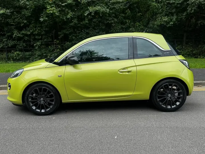 Vauxhall Adam 2014 photo 2