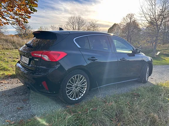 Ford Focus 2018 photo 4