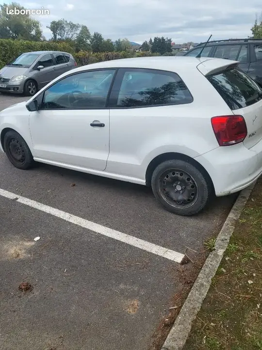 Volkswagen Polo 2013 photo 2