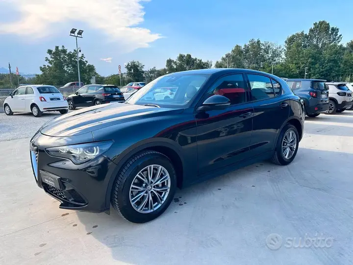 Alfa Romeo Stelvio 2023 photo 2
