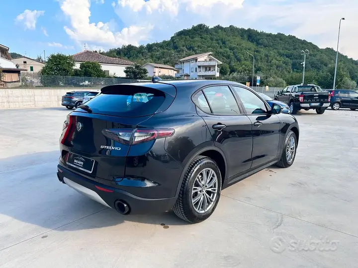 Alfa Romeo Stelvio 2023 photo 4