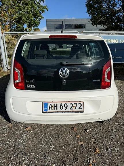 Volkswagen Up 2013 photo 3