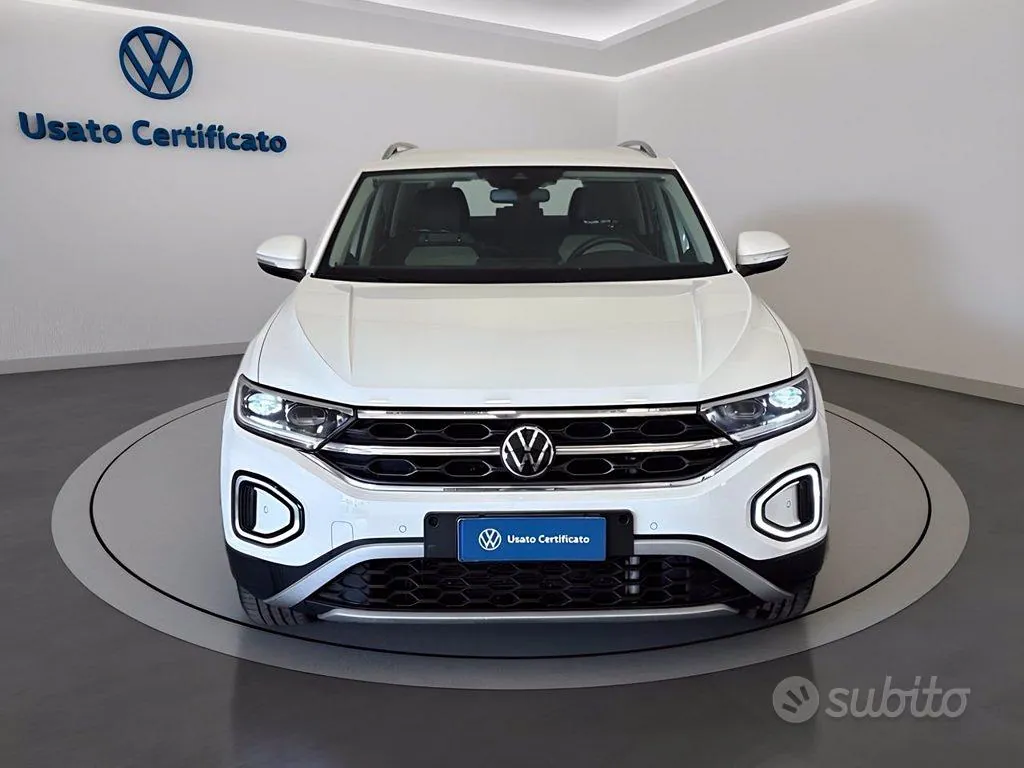 Volkswagen T-Roc 2023 photo 2
