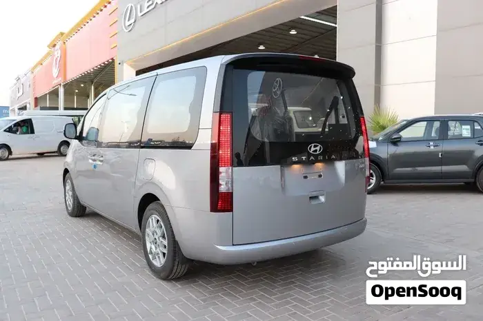 Hyundai Staria 2025 photo 4