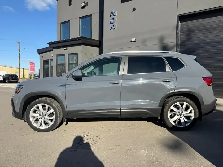 Volkswagen Taos 2022 photo 2