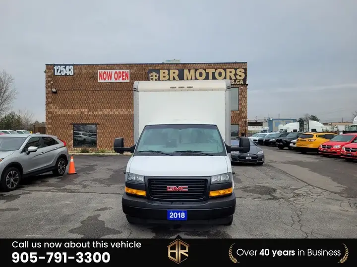 GMC Savana 2018 photo 2