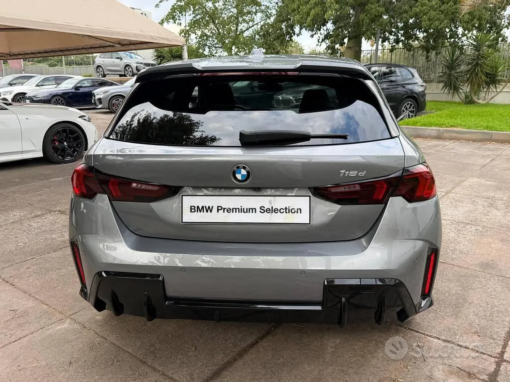 BMW 1 Series 2025 photo 4