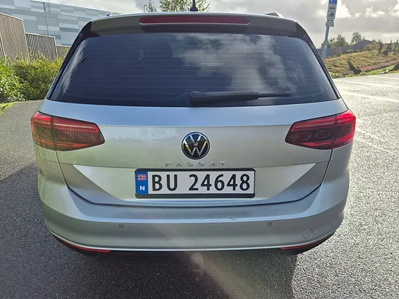 Volkswagen Passat 2021 photo 3