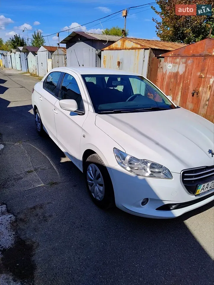 Peugeot 301 2013 photo 2