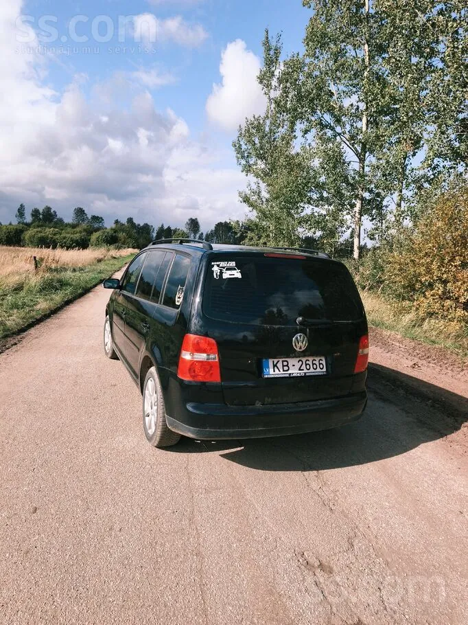 Volkswagen Touran 2004 photo 3