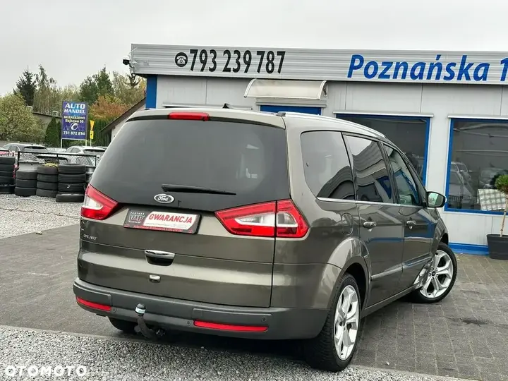 Ford Galaxy 2013 photo 4