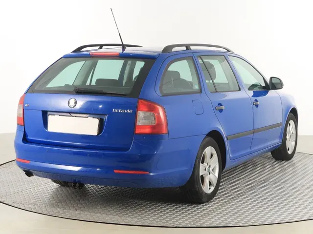 Skoda Octavia 2009 photo 4