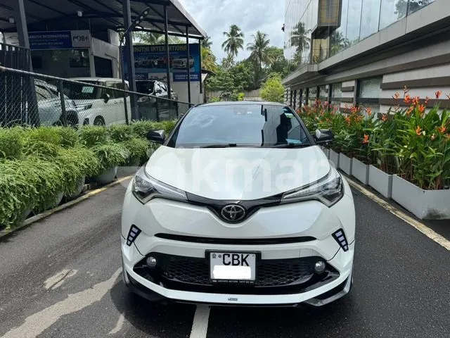 Toyota Chr 2018 photo 2