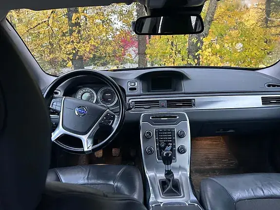 Volvo V70 2012 photo 3