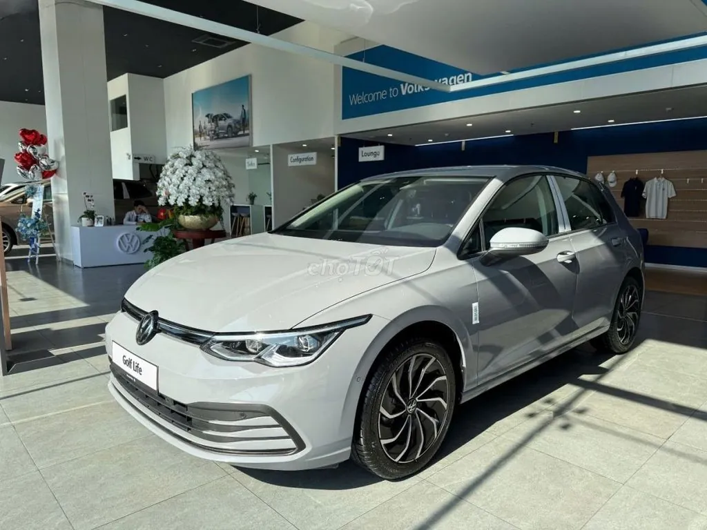 Volkswagen Golf 2025 photo 2