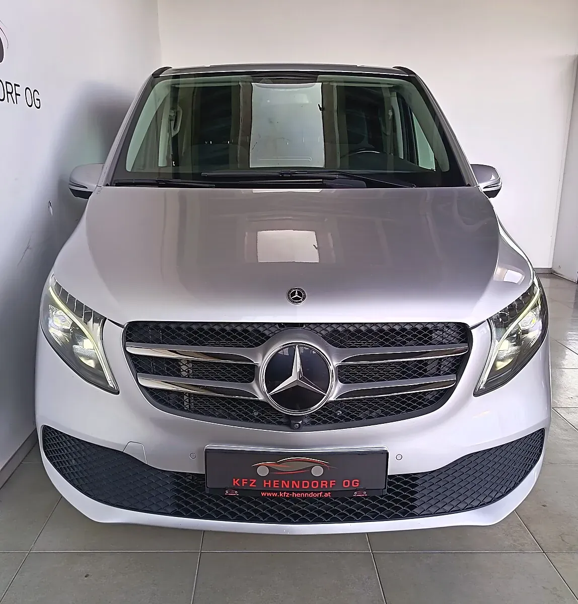 Mercedes-Benz V-Class 2022 photo 2