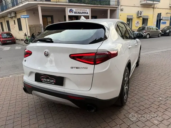 Alfa Romeo Stelvio 2023 photo 5