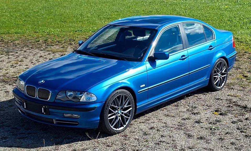 BMW 330I